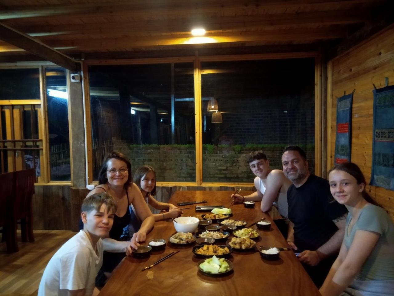Tavan Dragon House Lao Cai Bagian luar foto